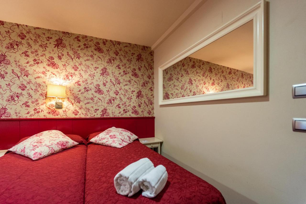 Hostal Matheu Madrid Exterior photo