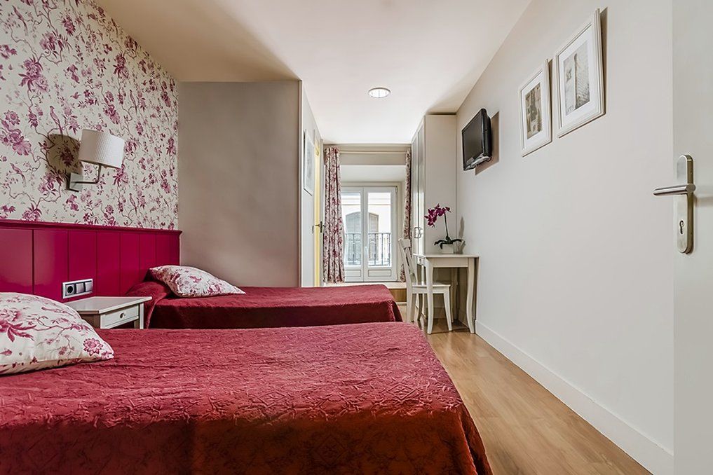 Hostal Matheu Madrid Exterior photo
